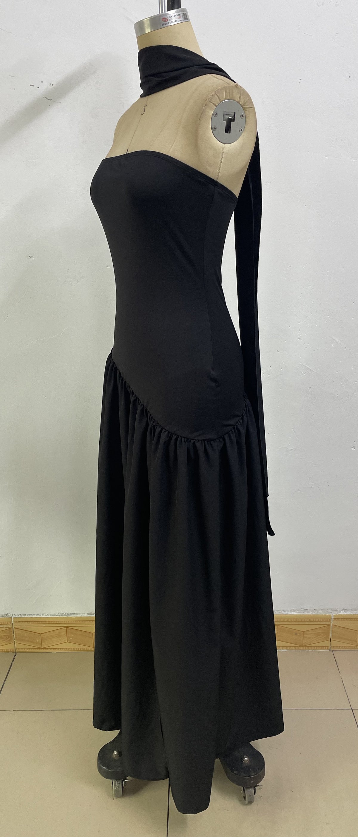 Sexy off-the-shoulder backless slit elegant high-end dress