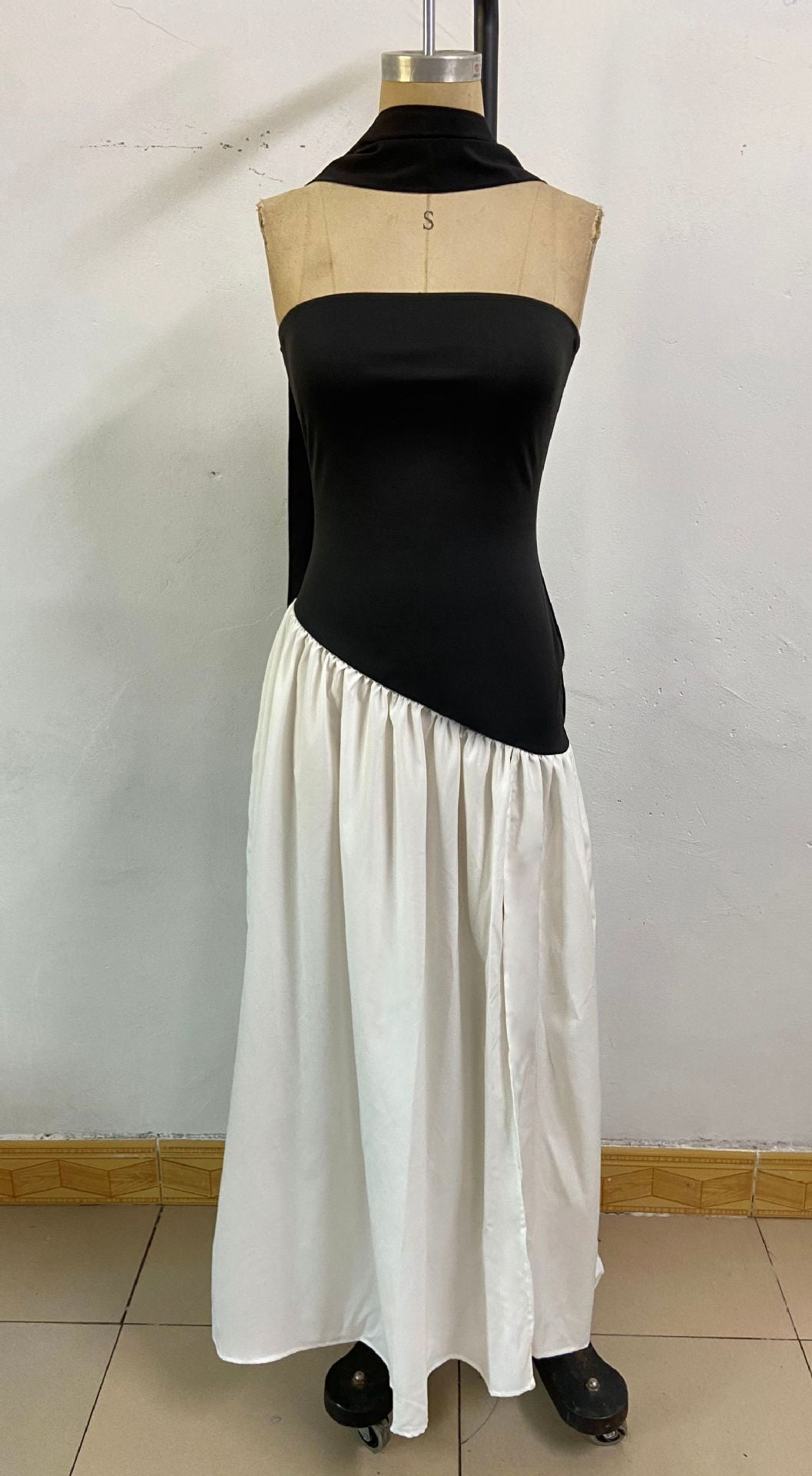 Sexy off-the-shoulder backless slit elegant high-end dress