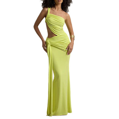 Summer sexy single-shoulder backless plunging strapless dress in fashionable solid color with pleated and gathered long skirt