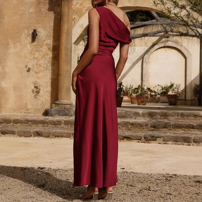 Women's fashionable asymmetric single-shoulder elegant cinched-waist French-style dress for long women's skirts with high-quality texture and luxurious feel