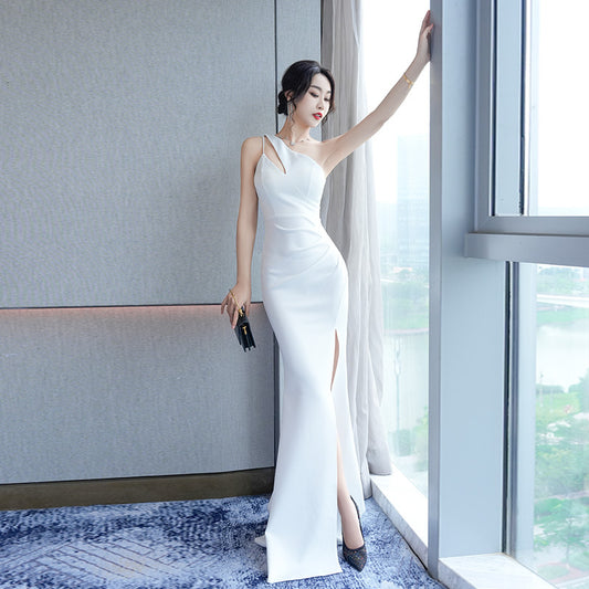 Long-style evening dress with straps, featuring a sexy hourglass silhouette and a single shoulder design, of high-end quality.