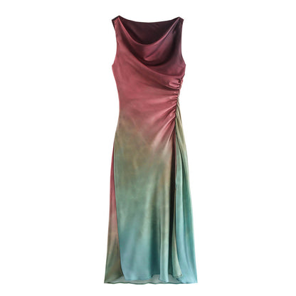 Summer women's dress with tie-dye printed satin fabric, sleeveless, pleated, fitted, and with a flared silhouette