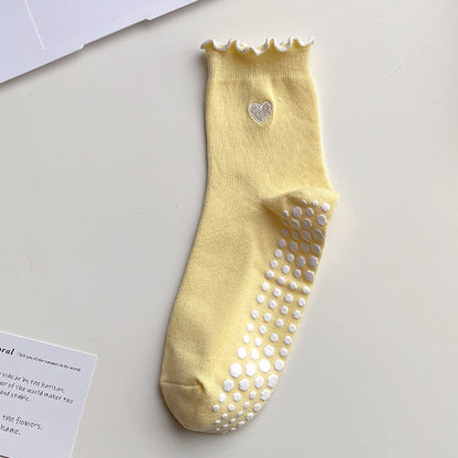 Yoga socks - Women's mid-calf tube socks for professional fitness, anti-slip, Pilates. Embroidered with love on the front. Suitable for sports on the floor.