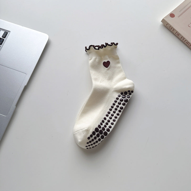 Yoga socks - Women's mid-calf tube socks for professional fitness, anti-slip, Pilates. Embroidered with love on the front. Suitable for sports on the floor.