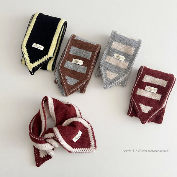 Winter new style children's stylish striped contrast color pointed-edge decorative small scarf for both boys and girls, an outdoor outfit accessory for children.