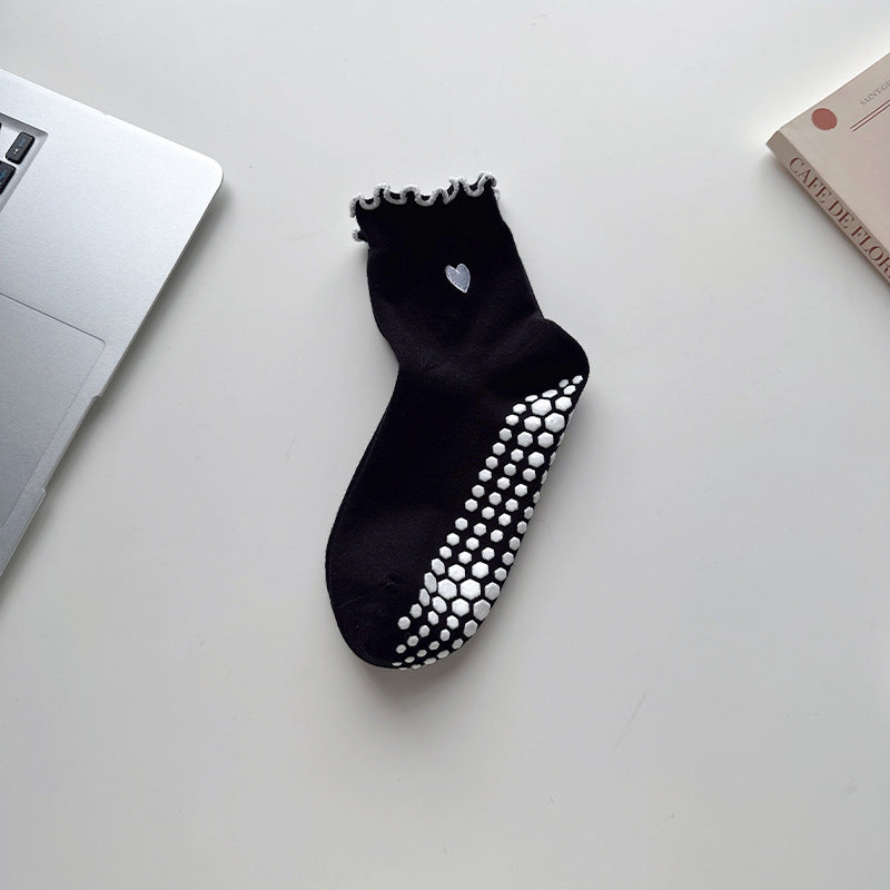Yoga socks - Women's mid-calf tube socks for professional fitness, anti-slip, Pilates. Embroidered with love on the front. Suitable for sports on the floor.