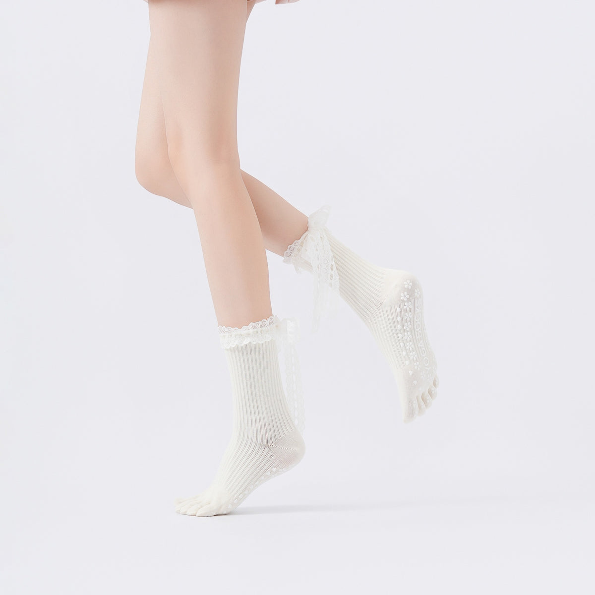 Yoga five-finger socks - women's anti-slip lace-edged exercise Pilates stockings with split toes and breathable, sweat-absorbing properties